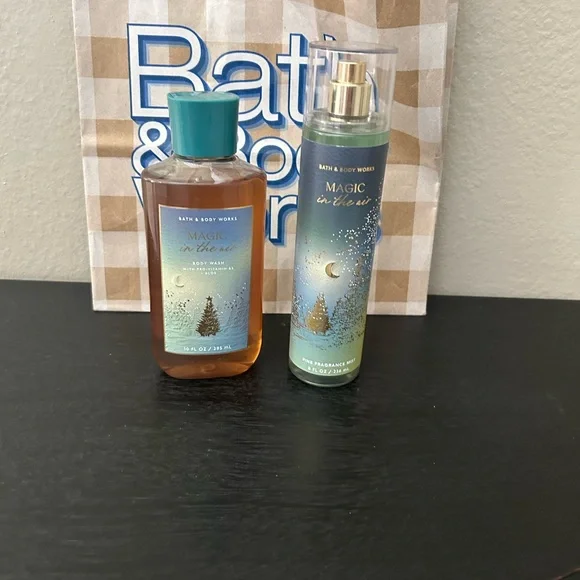New Bath & Body Works Body Wash & Mists - Blue and Red Bottles. Bundle of 6 - Picture 5 of 5